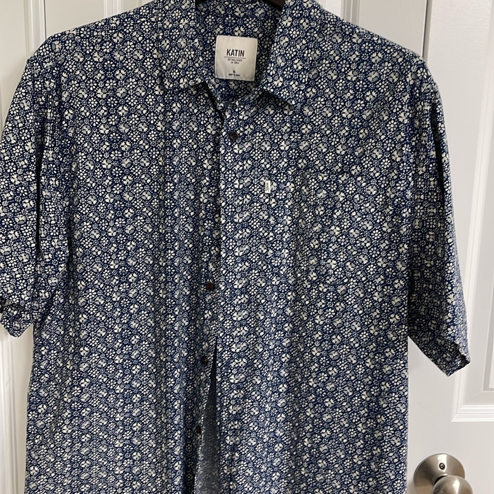 Katin ss shirt size XL. Like new